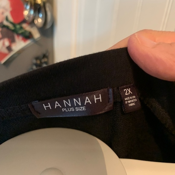 Hannah plus size wide‎ arm plaid sweatshirt. Gently preowned - Picture 3 of 5